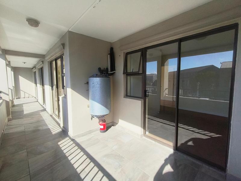 To Let 2 Bedroom Property for Rent in Parklands Western Cape